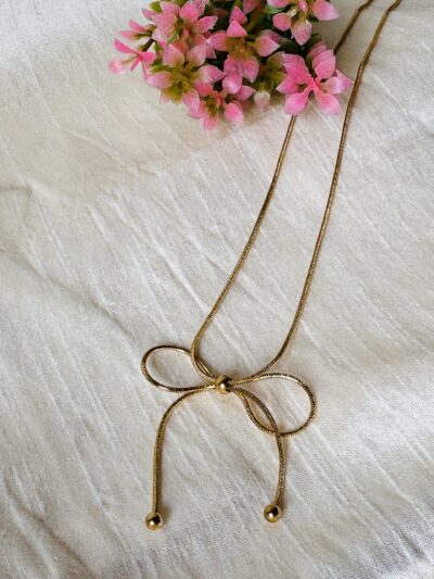 Neckpiece