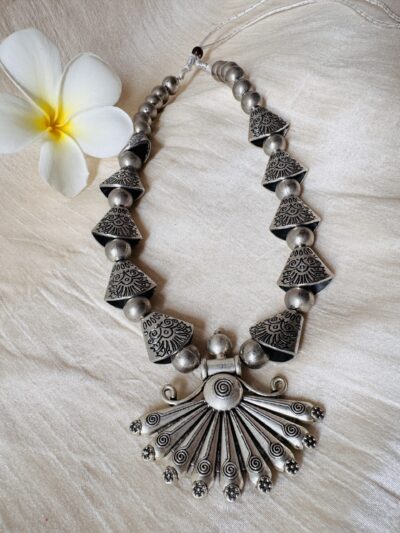 Neckpiece