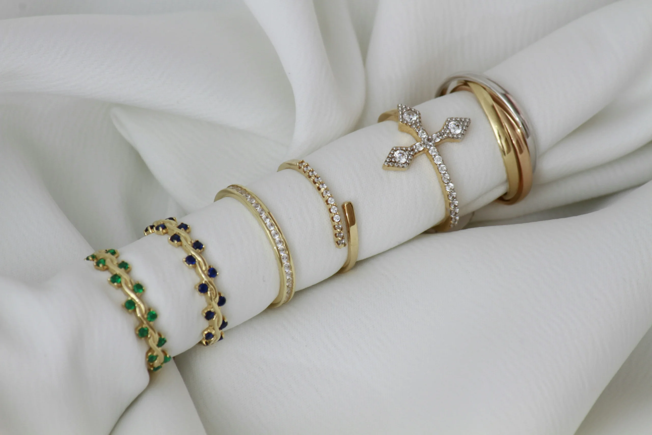 The Timeless Charm of Bracelets – Style, Symbolism & Selection | Aivory