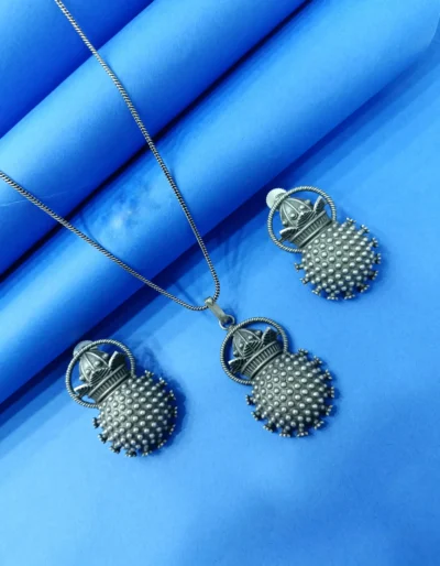 Chain Pendant