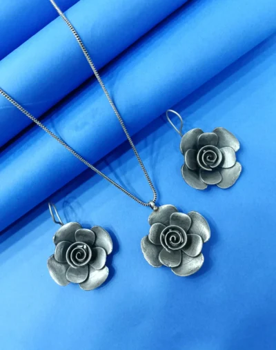 Chain Pendant