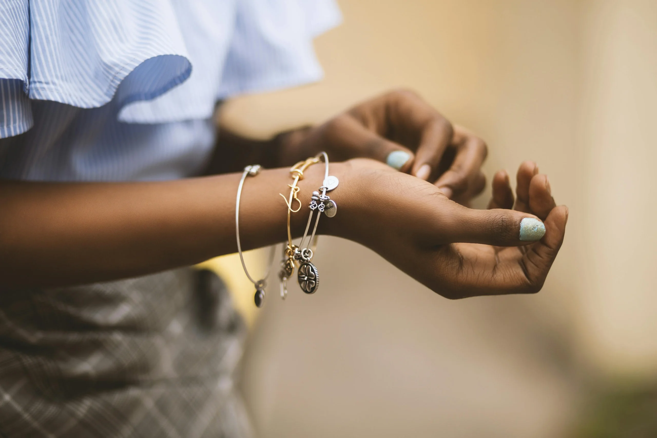 How to Choose the Perfect Jewellery for Your Skin Tone